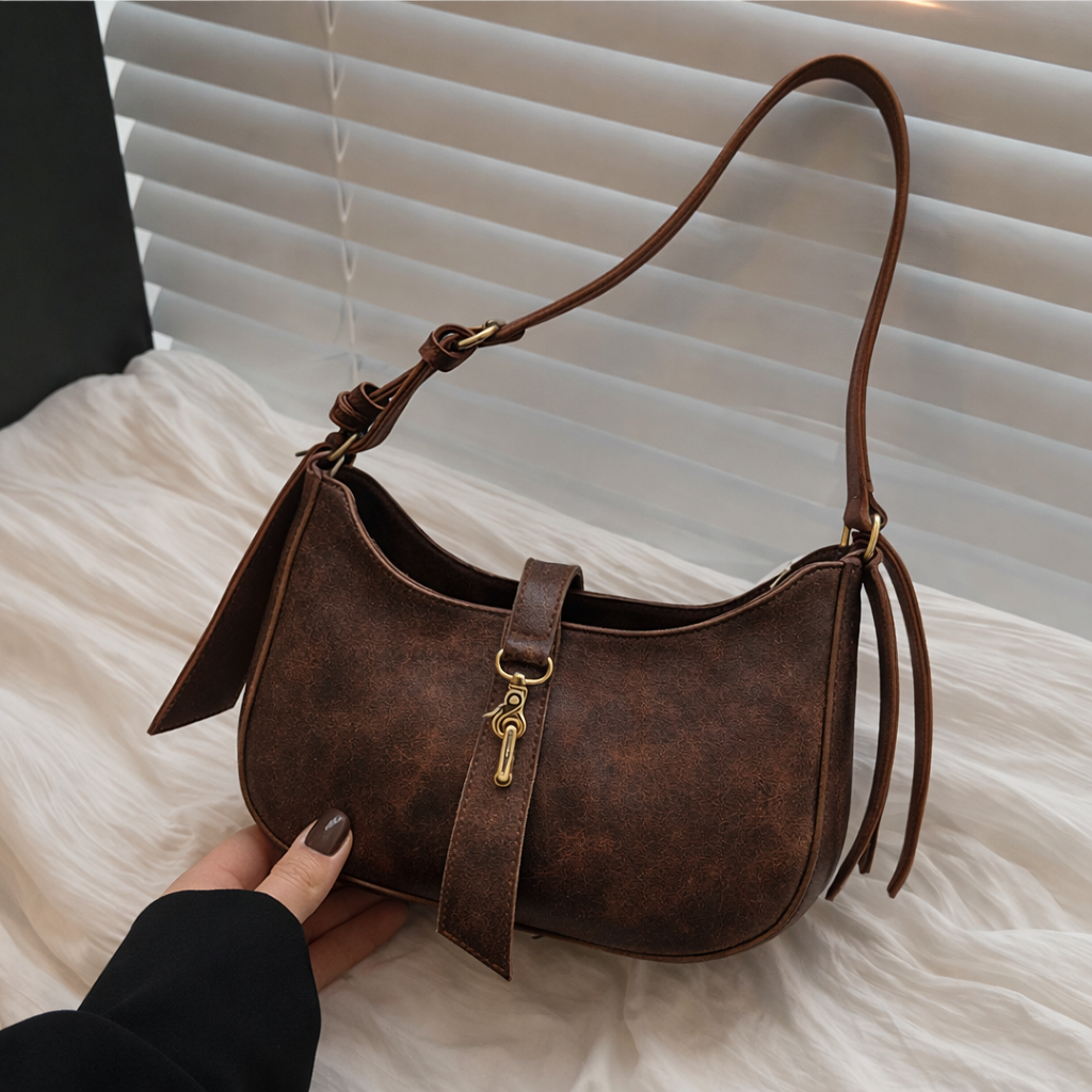 Lyana Hawk Shoulder Bag